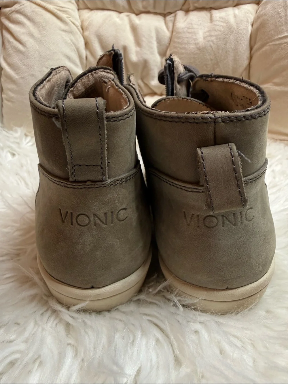 Vionic Shawna Womens Gray/Green Leather Side Zip Ankle Boots Comfort Size 8